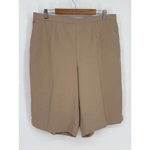 Alfred Dunner Studio Womens 16W Beige Elastic Waist Pull On Bermuda‎ Shorts